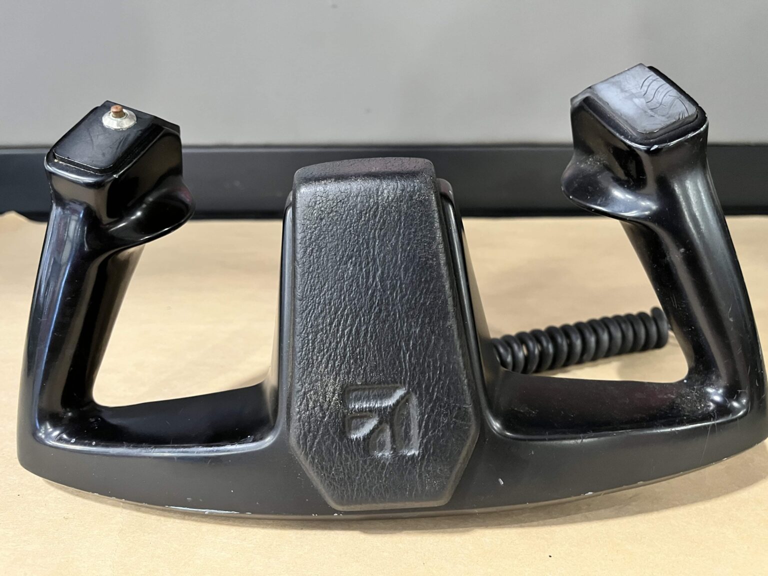 1997 Cessna 172R Pilot/ CoPilot Yokes W/ Push to talk Air Salvage